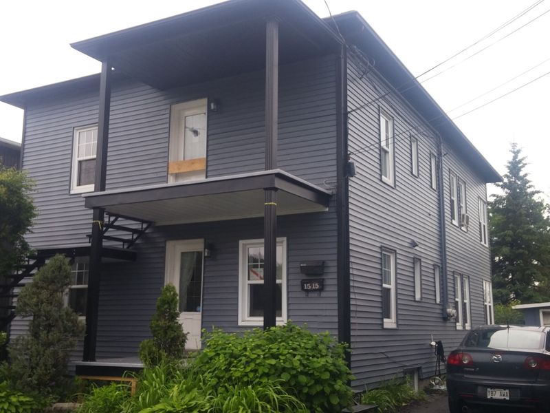 Peinture extérieure — Revetement vinyle bleu 02 à Sorel‑Tracy