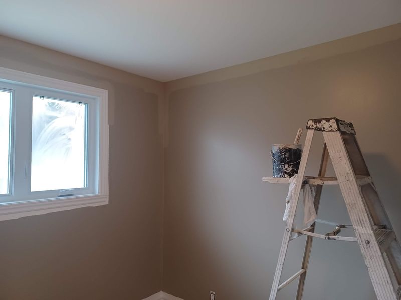 Peinture intérieure — Chambre travaux en cours 01 à Sorel‑Tracy