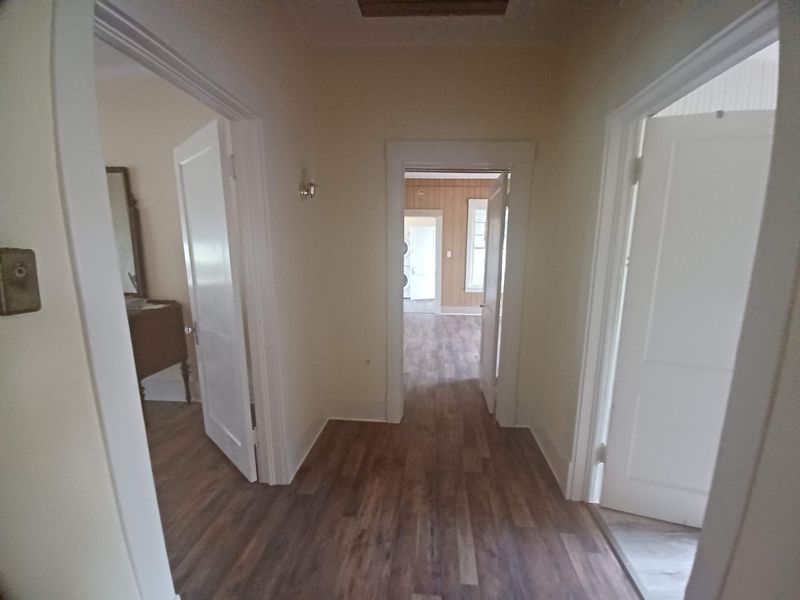 Peinture intérieure — Corridor logement 01 à Sorel‑Tracy