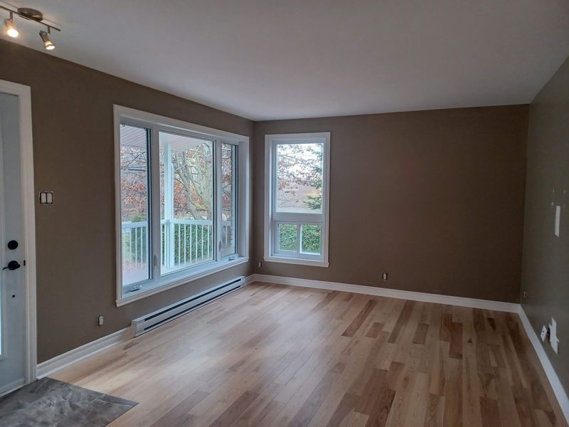 Peinture intérieure — Salon finition murs 01 à Sorel‑Tracy